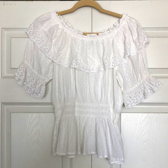 Universal Thread Tops - White blouse with delicate eyelet on collar and sleeves. Never worn.